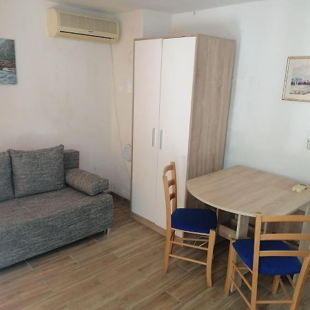 Apartman Milica Golubic  Exterior foto